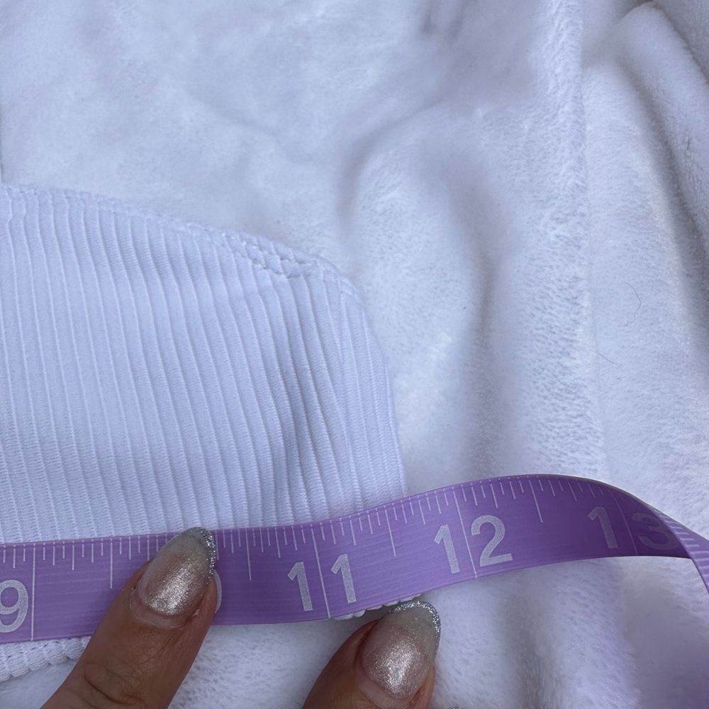 EUC Tularosa Cove Bikini Top in White. 3 buttons, ribbed fabric. Size xs - Picture 7 of 10